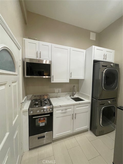 Photo of 7524 Fountain Avenue, West Hollywood, CA 90046 (MLS # SR26177982)