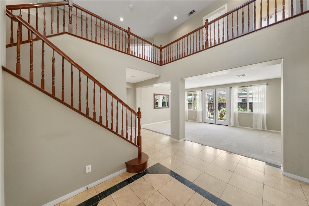 28852 Hillside Drive