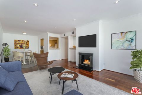 Photo of 906 N Doheny Drive #219, West Hollywood, CA 90069 (MLS # 25613457) Photo of 906 N Doheny Drive #219, West Hollywood, CA 90069 (MLS # 25613457)