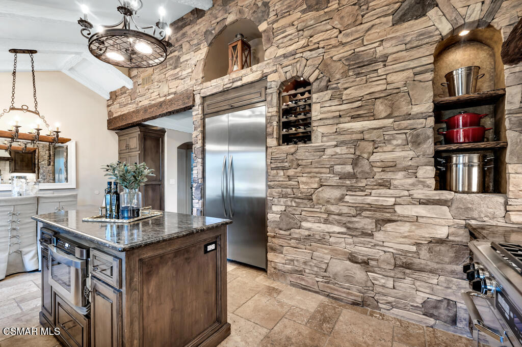 Waverly Heights-533 - 1005472 - Residential