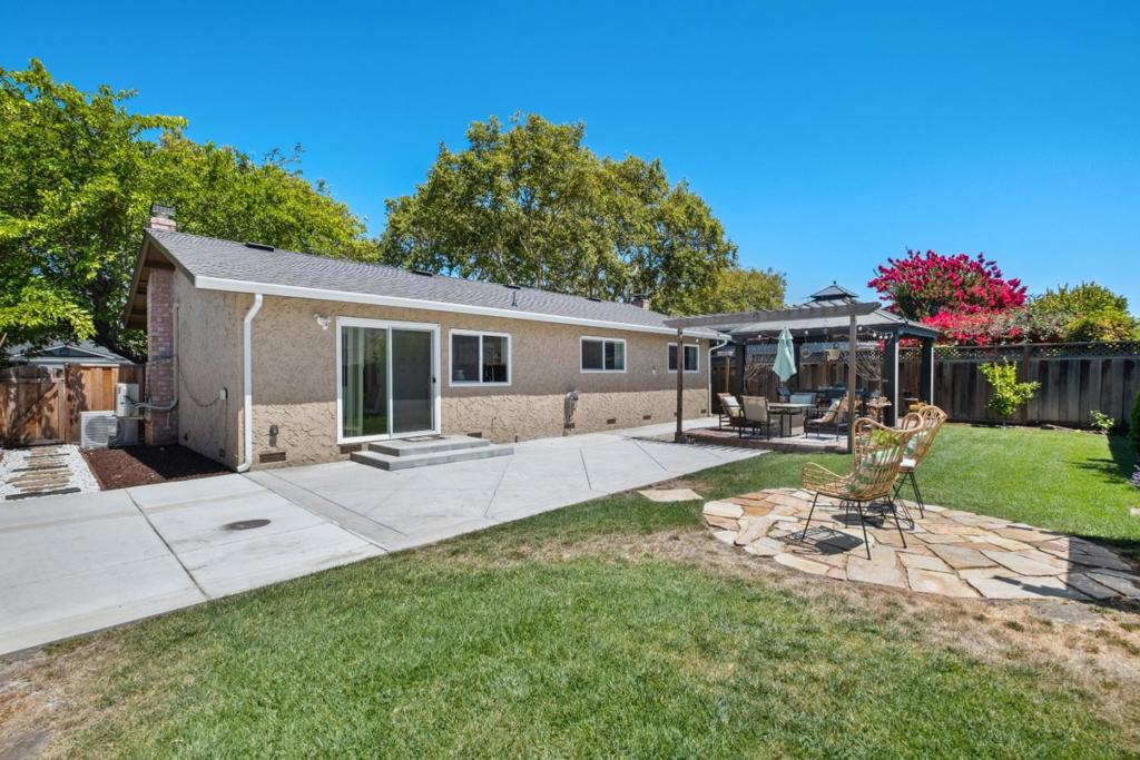 1873 Camargo Drive