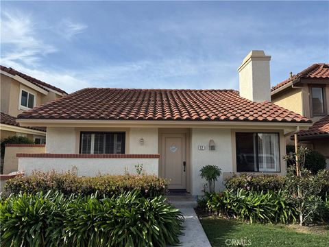 Photo of 12 Lanciano, Irvine, CA 92620 (MLS # DW26034264)