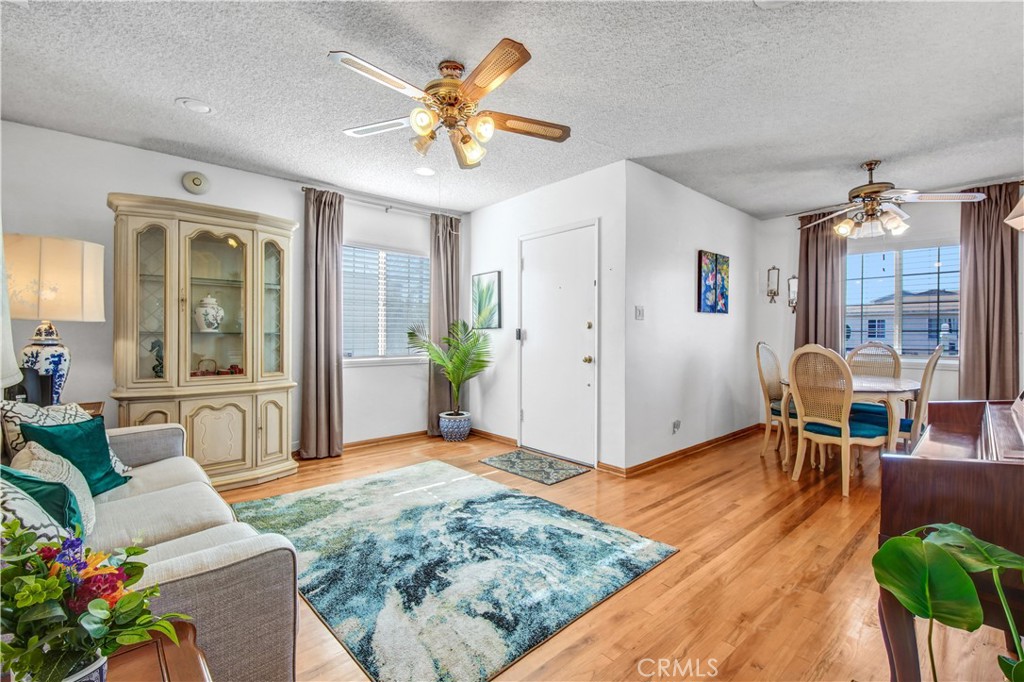 426 E 219th