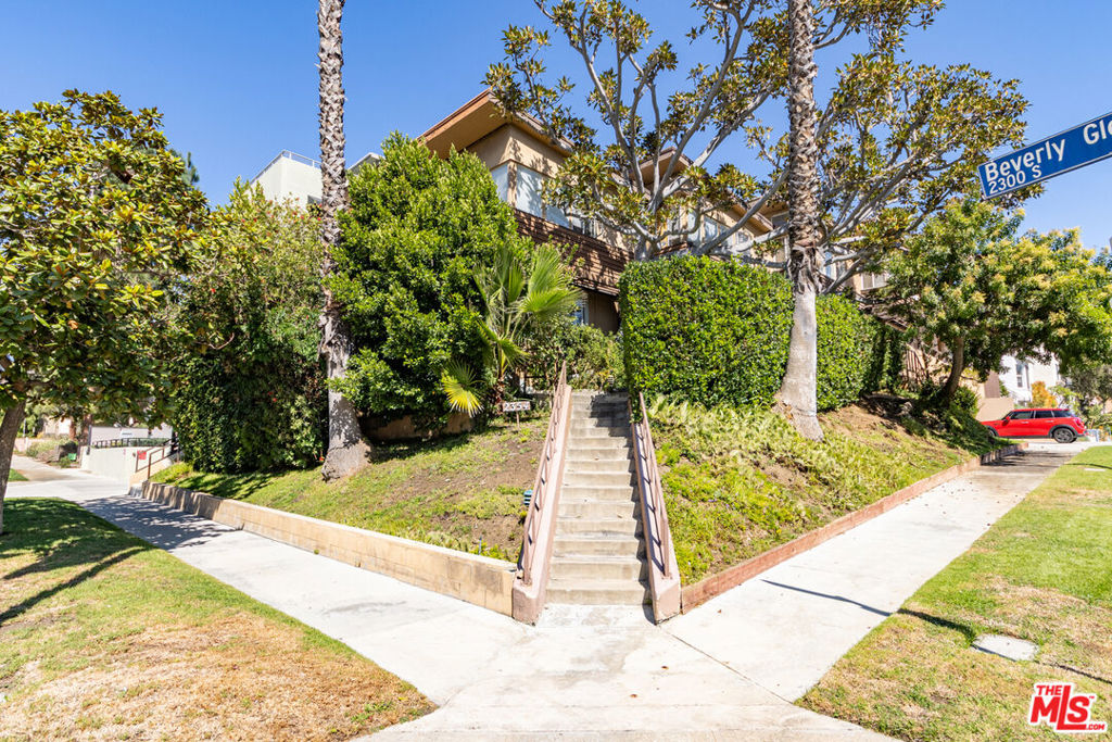 2354 S Beverly Glen Boulevard