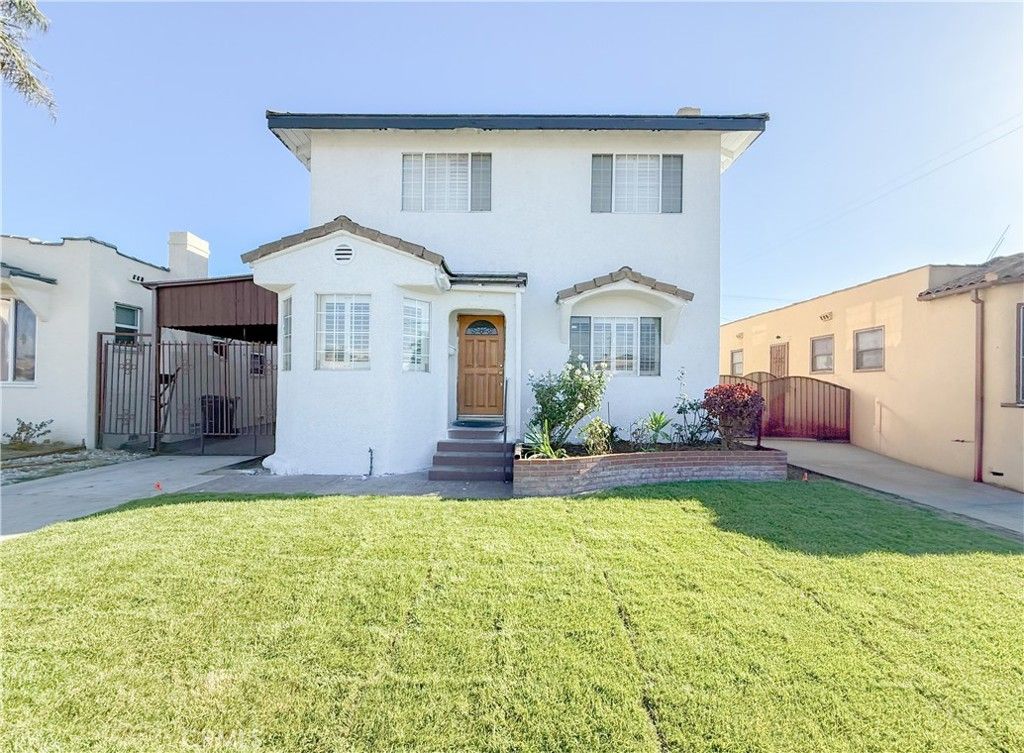 Photo of 556 W 99th Street, Los Angeles, CA 90044 (MLS # IG25245795)