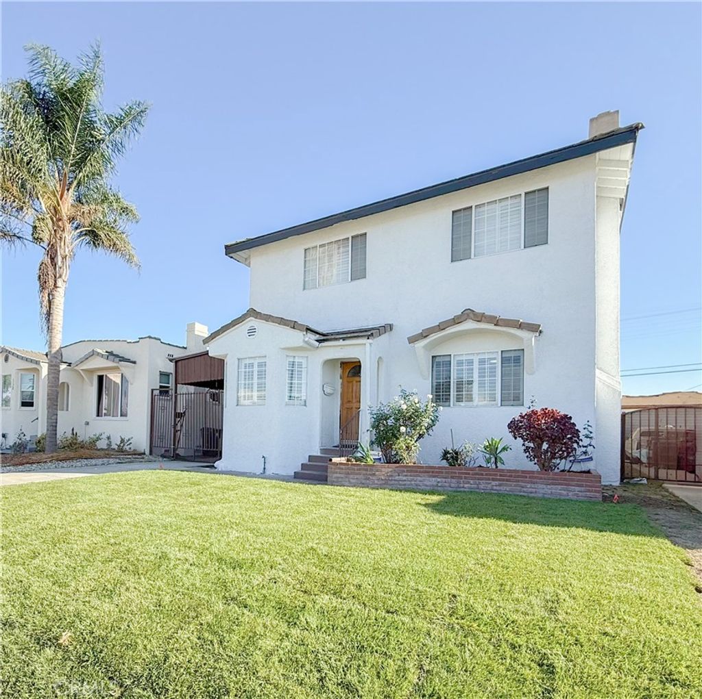 Photo of 556 W 99th Street, Los Angeles, CA 90044 (MLS # IG25245795)