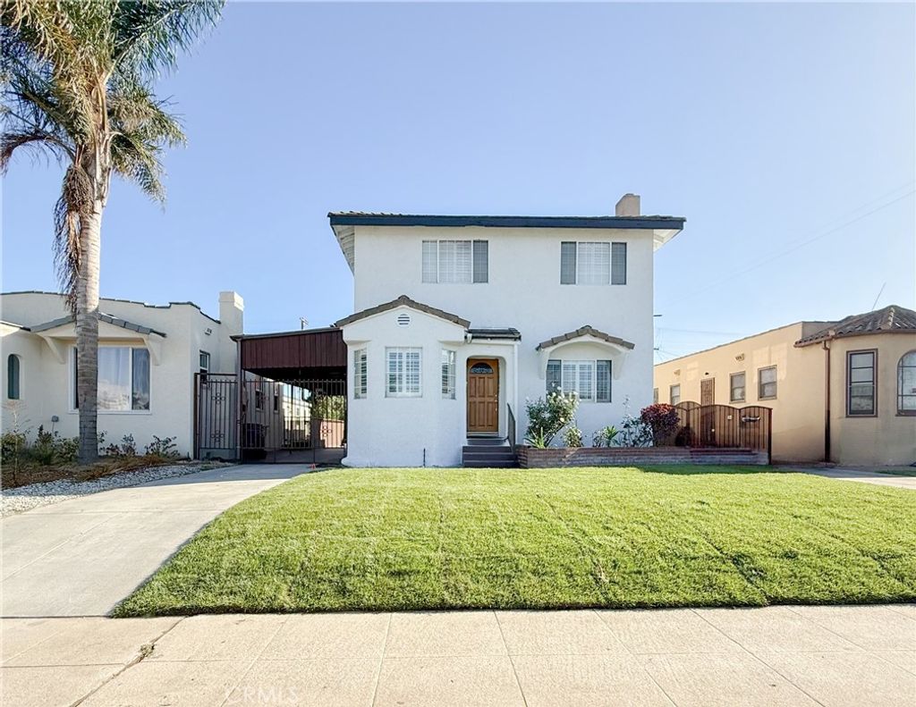 Photo of 556 W 99th Street, Los Angeles, CA 90044 (MLS # IG25245795)