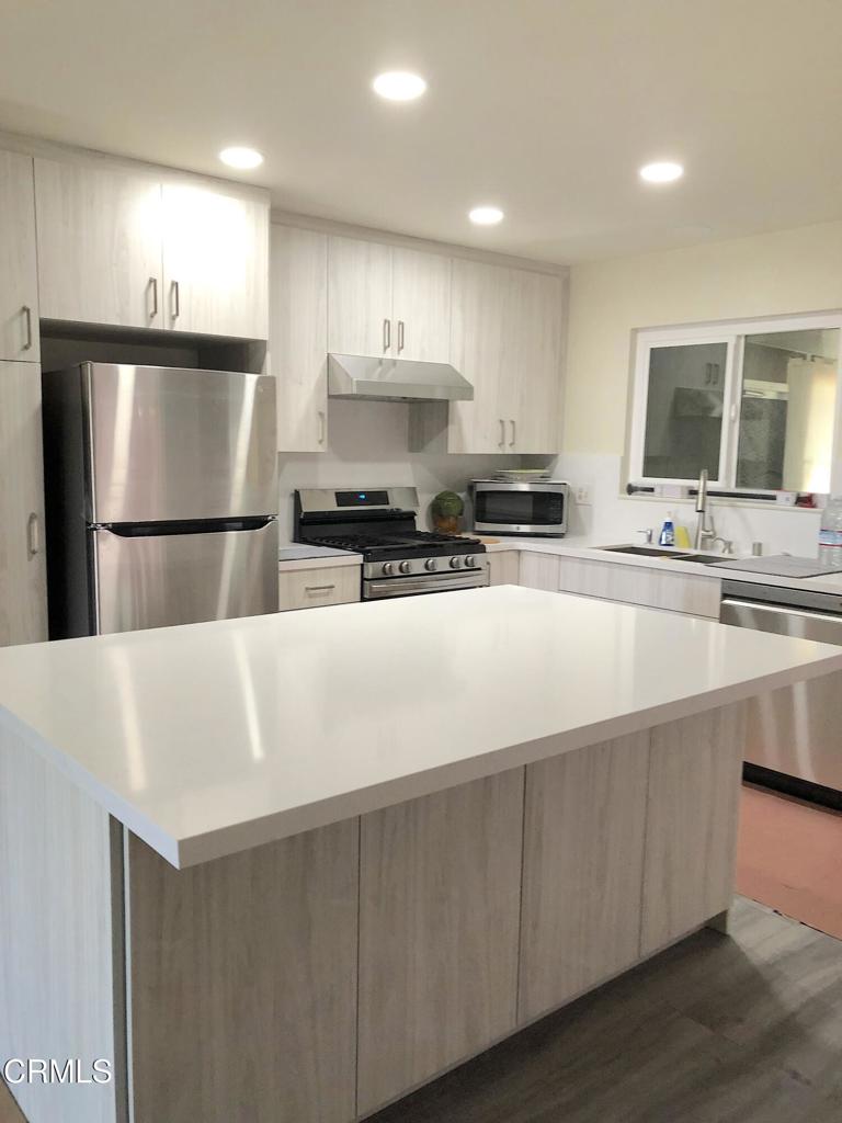 Nice single story 3 bedroom home within a short bike ride to the beach. Home features an upgraded kitchen, open floor plan situated in a desirable neighborhood. All applicants to apply at Rentspree.com. Income to be 2.5% rent, credit scores above 670. All adults above the age of 18 need to apply.