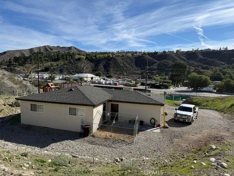 17559 Sierra Highway Canyon Country CA 91351