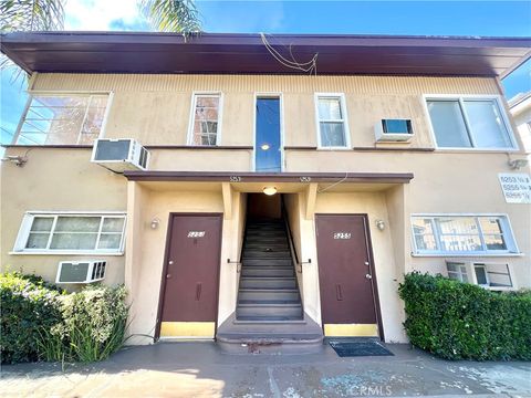 Photo of 5253 1/2 Denny Ave Ave, North Hollywood, CA 91601 (MLS # SR26045146)