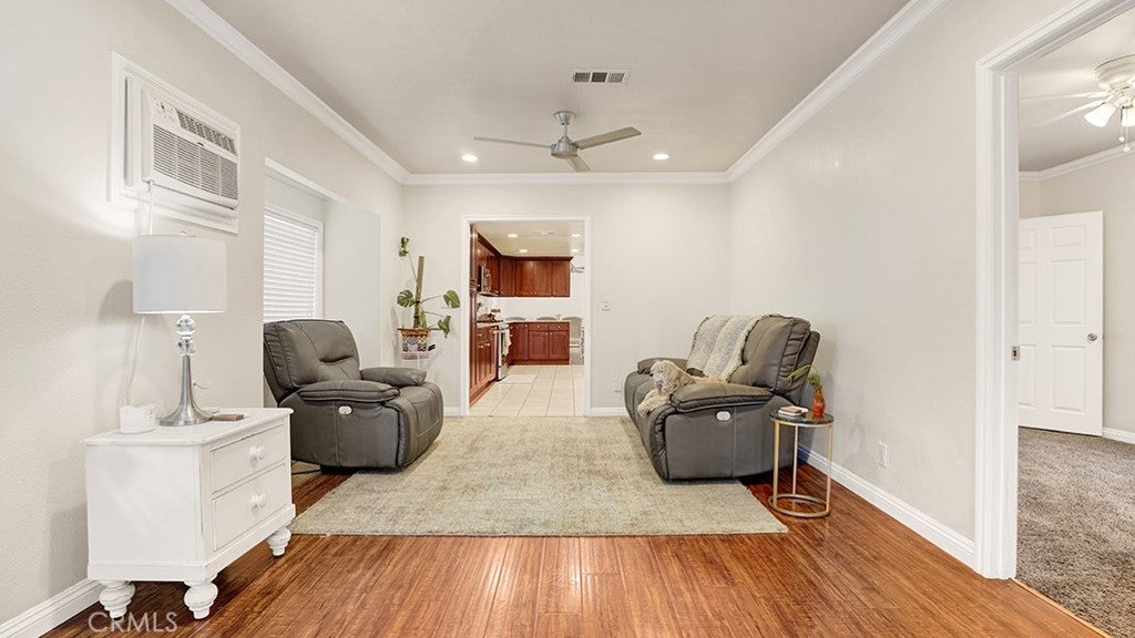 944 W Sepulveda Street