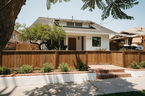 Photo of 4633 Russell AVE, Los Angeles, CA 90027 (MLS # CV26151693)