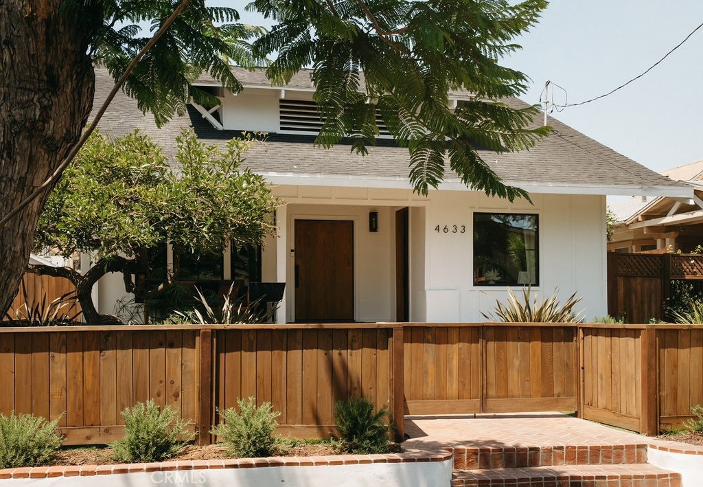 4633 Russell
