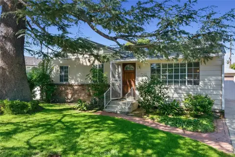 4425 Stern Ave, Sherman Oaks, CA 91423 - MLS#: SR26084720