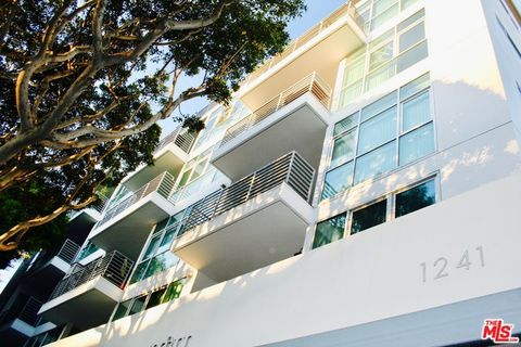 Photo of 1241 5TH Street #604, Santa Monica, CA 90401 (MLS # 26817987)