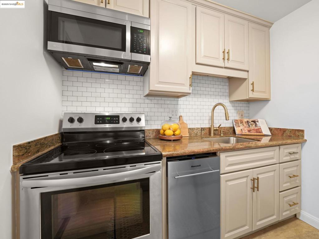 WEST ALAMEDA - Residential