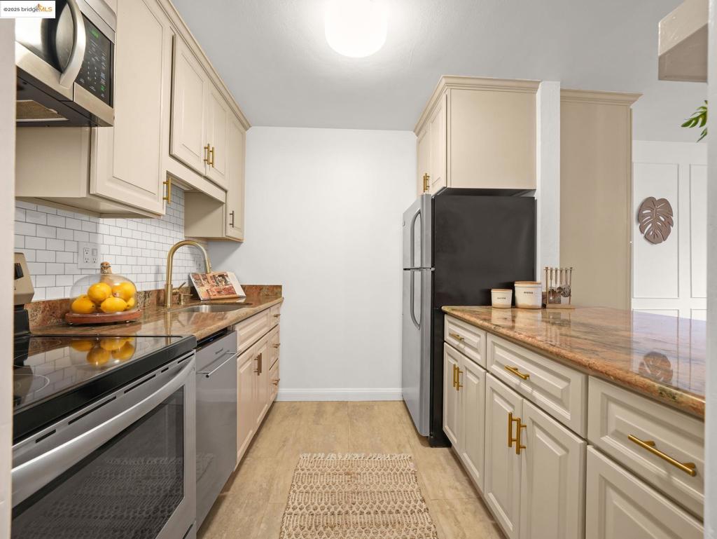 WEST ALAMEDA - Residential