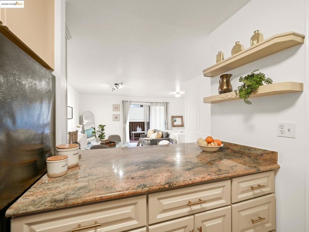 WEST ALAMEDA - Residential