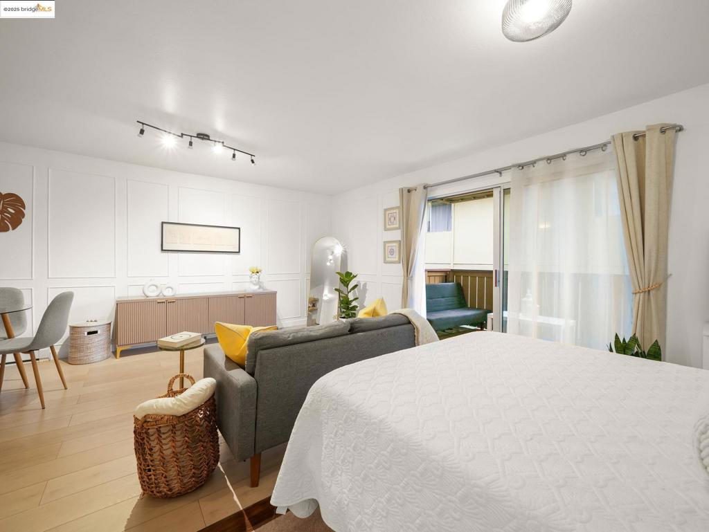 WEST ALAMEDA - Residential