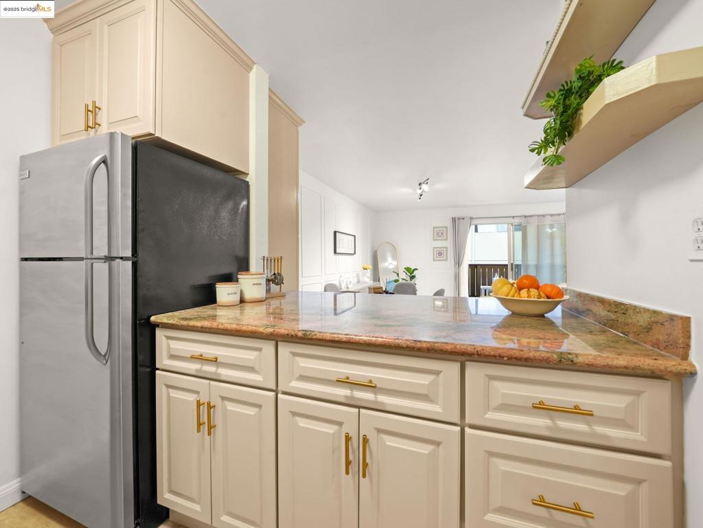 WEST ALAMEDA - Residential