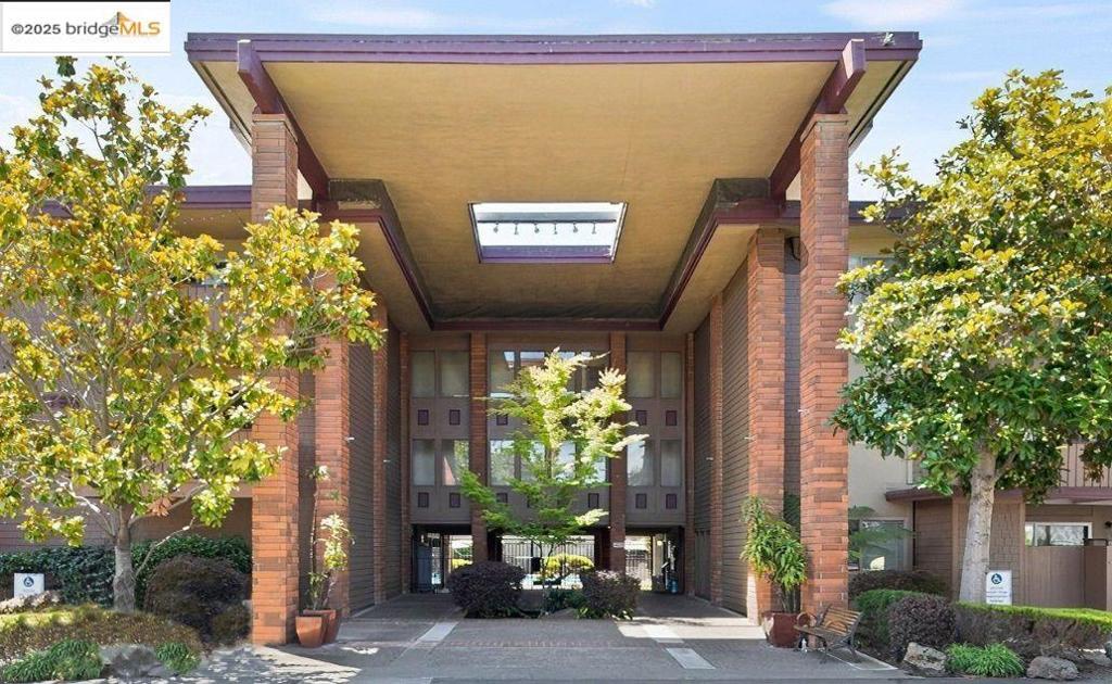 WEST ALAMEDA - Residential