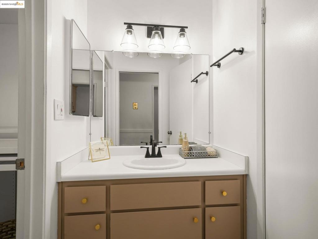 WEST ALAMEDA - Residential