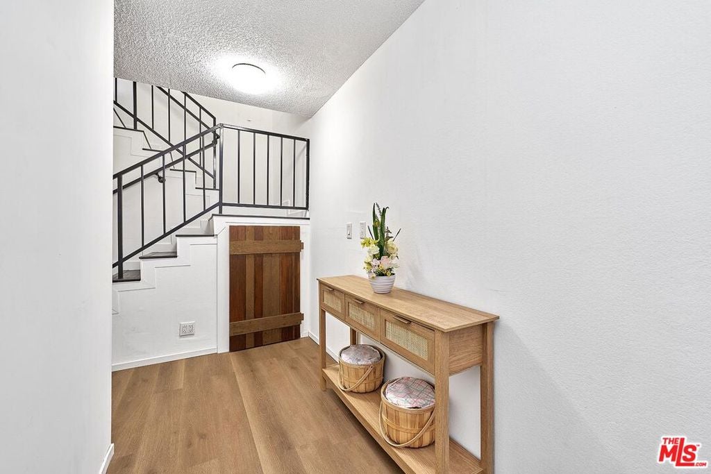 200 S La Fayette Park Place 2