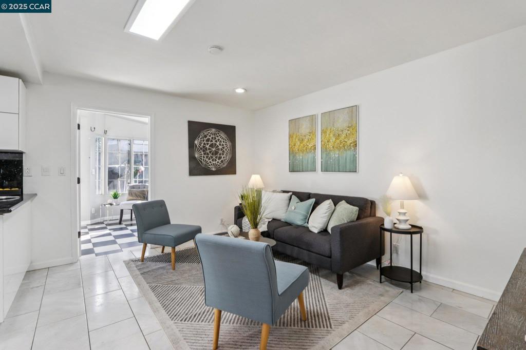 EAST VALLEY - Residential