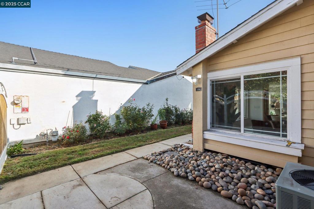 EAST VALLEY - Residential