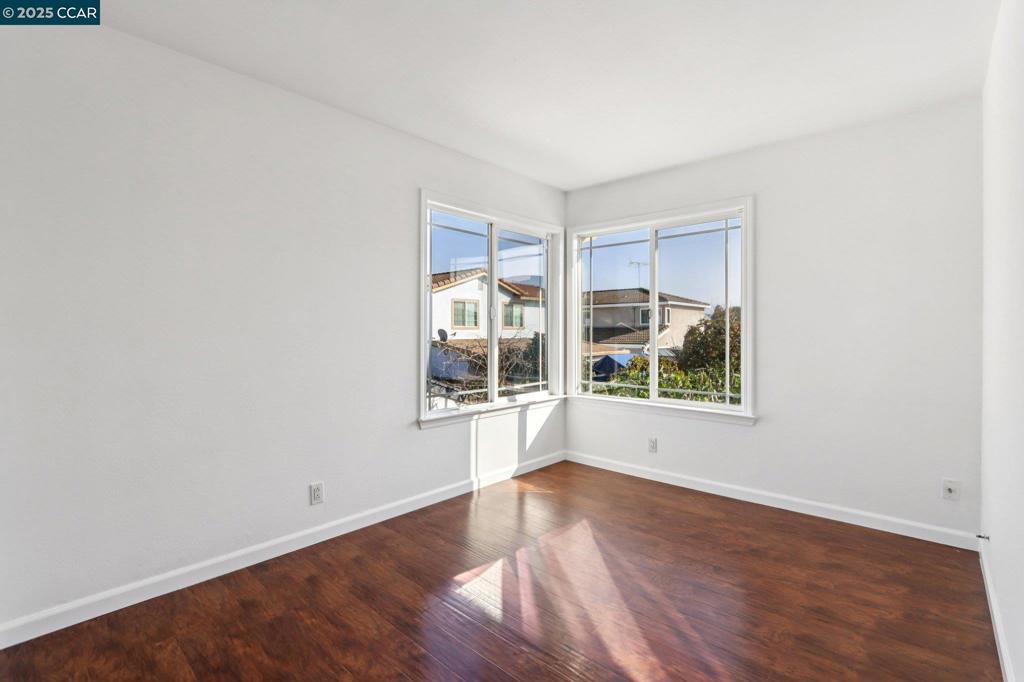 EAST VALLEY - Residential