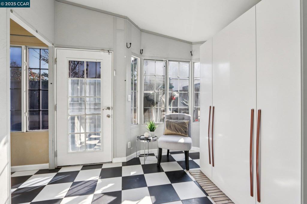 EAST VALLEY - Residential