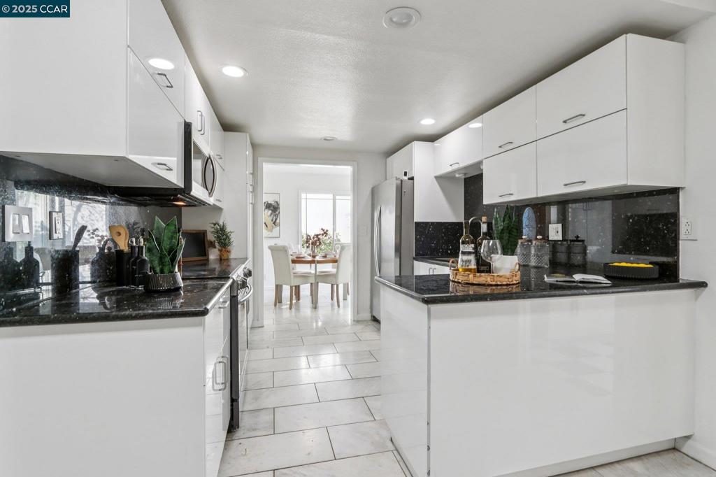 EAST VALLEY - Residential