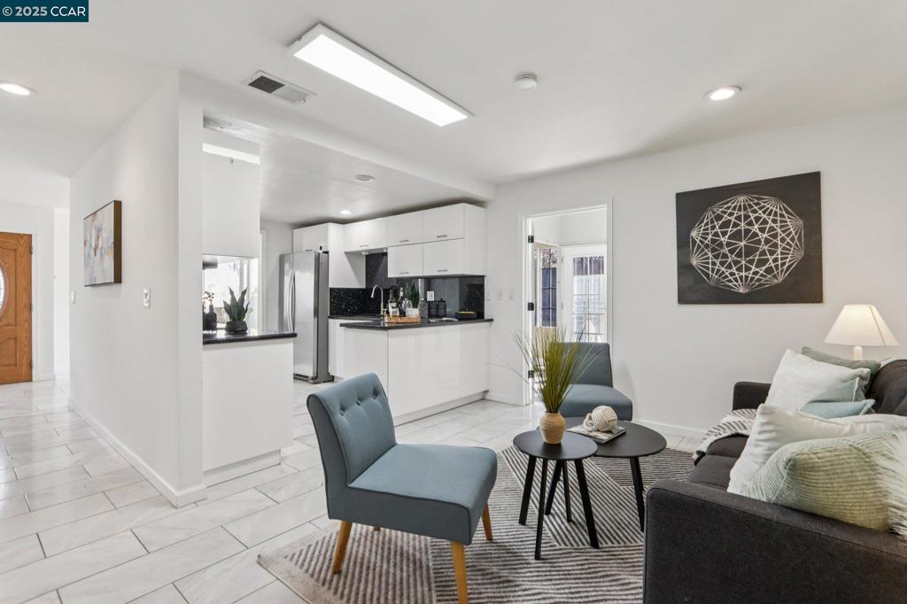 EAST VALLEY - Residential