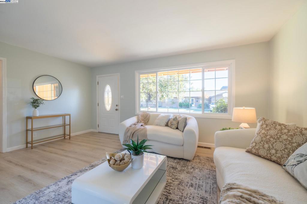 VILLAGE - Residential