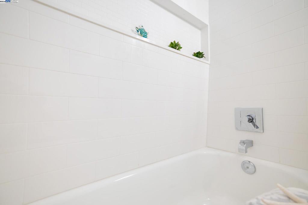 VILLAGE - Residential