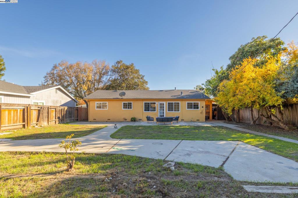 VILLAGE - Residential