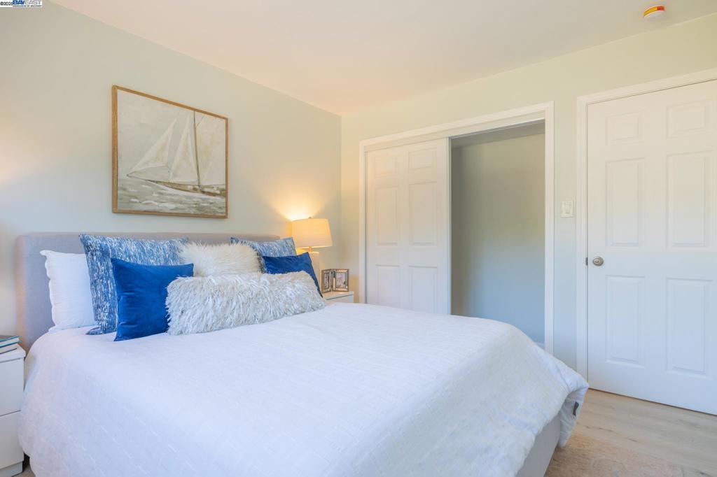 VILLAGE - Residential