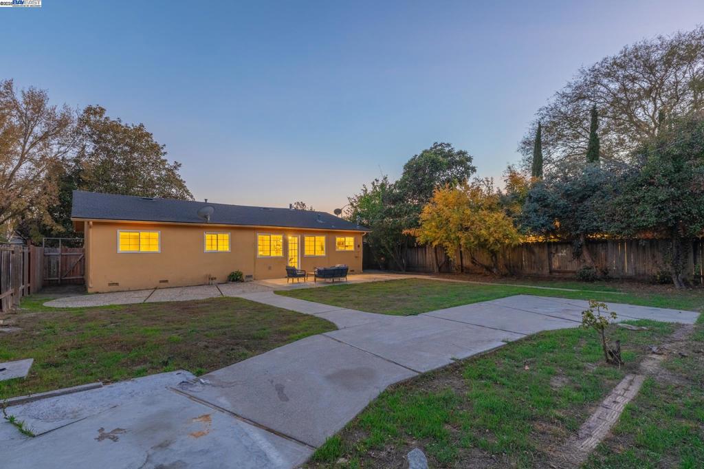 VILLAGE - Residential