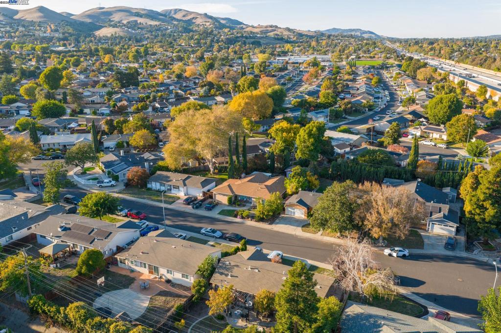 VILLAGE - Residential