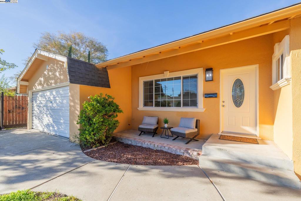 VILLAGE - Residential