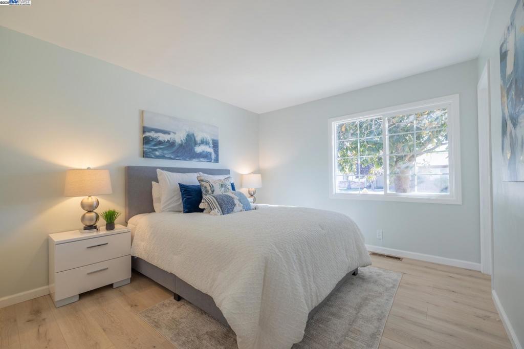 VILLAGE - Residential