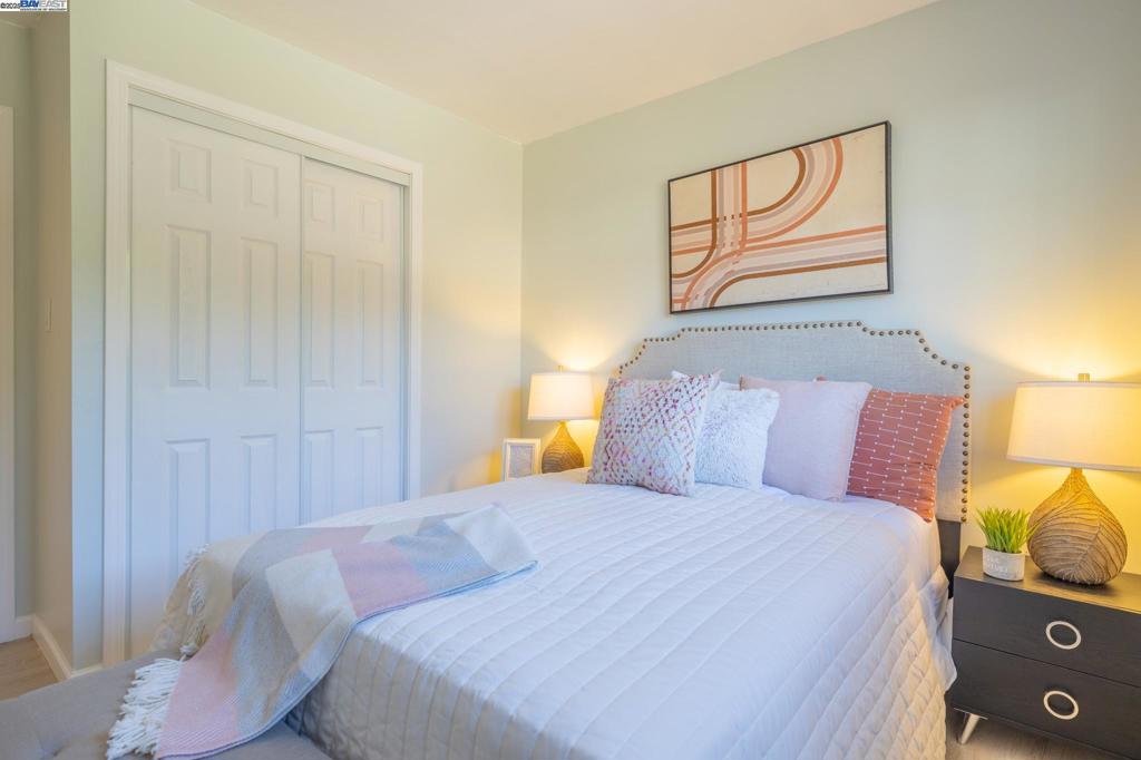 VILLAGE - Residential