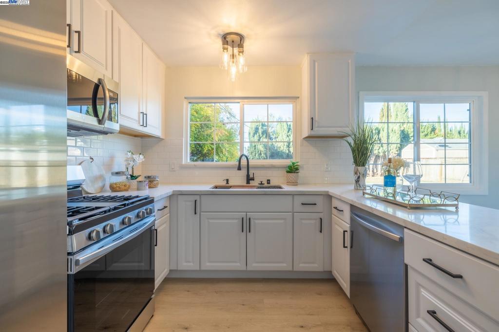 VILLAGE - Residential