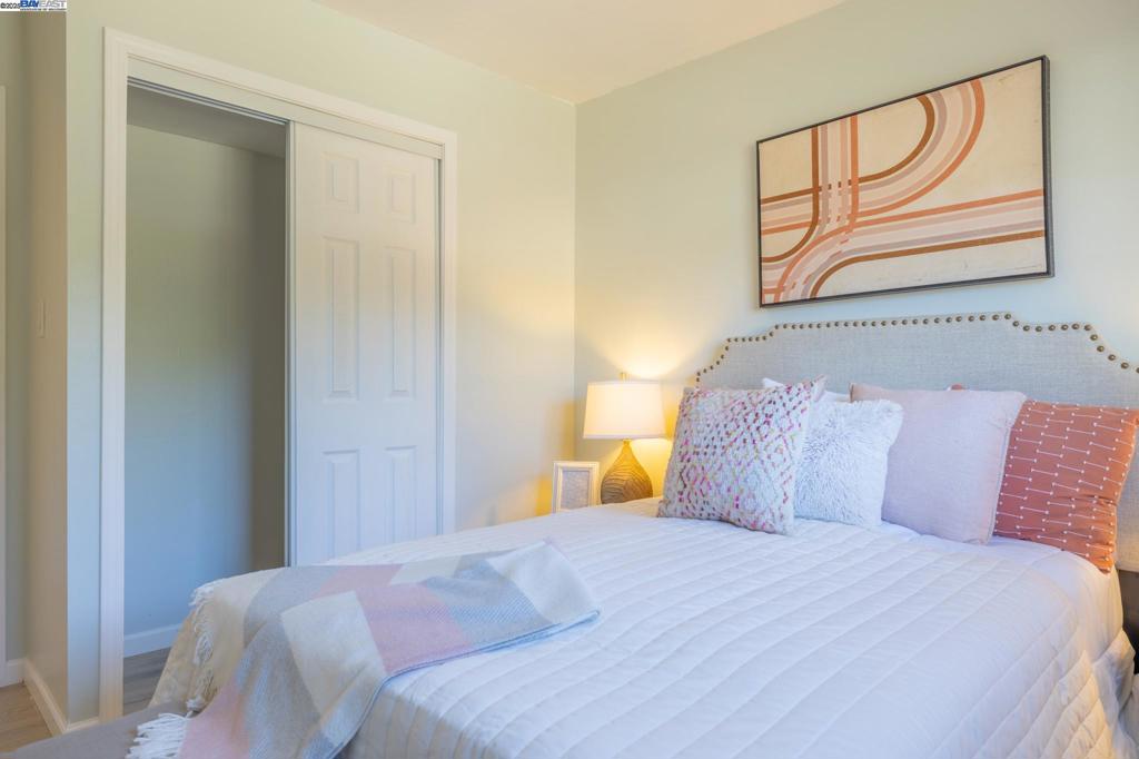 VILLAGE - Residential