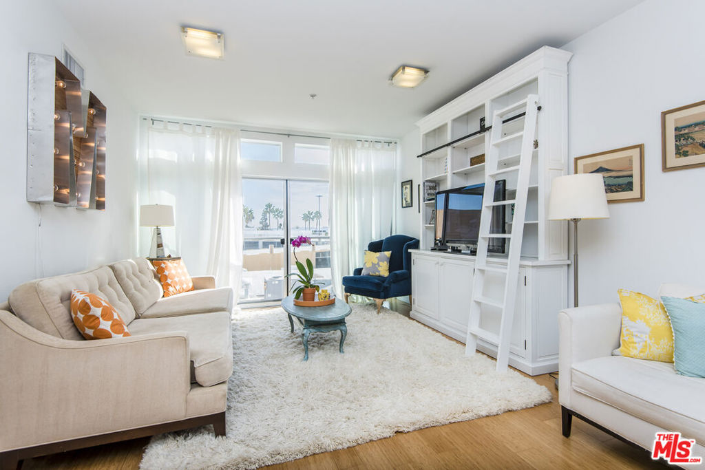 Progressively coastal!!! This 2 bed, 2 bath loft is located in the hot spot on the Westside. WestEnd is right in the heart of the Marina Arts District, around the corner from Marina Marketplace and a just over a mile from the beach! This loft has unique design elements which create light, airy and open living space with exposed wood beam columns. The kitchen has stainless steel appliances, Italian cabinetry, and Caesarstone counters. Bathroom features Hansgrohe fixtures, glass shower enclosures and deep soaking tub. The community features a remarkable interior courtyard with a fire pit and plenty of space for entertaining as well as hot and cool dipping pools alongside the BBQ. You will love your new lifestyle at WestEnd and in the Marina Arts District...from the AMC dine-in cinema, shops and restaurants all within a few blocks. Available Now! Moving Fee approx. $175 per move per HOA, Renter's insurance required, w/d, all appliances, moveable kitchen island and Wall shelving in kitchen area included. Pets are up to owner's discretion. 2 parking spots (tandem) with additional bike storage in the garage. Applications through RentSpree - each tenant must fill out an application. (Unit is vacant - furniture is from past photos. All walls are painted white).