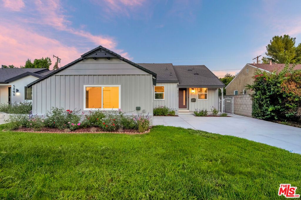 Photo of 5822 Saloma Avenue, Sherman Oaks, CA 91411 (MLS # 25582525)