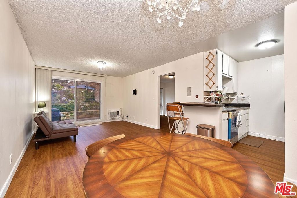 Photo of 525 S Ardmore Avenue #160, Los Angeles, CA 90020 (MLS # 25591533)