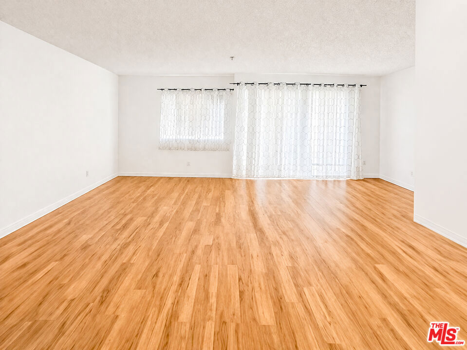 9014 Burnet Avenue 208