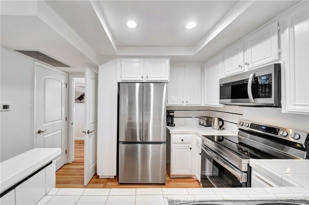 Photo of 22100 Burbank Boulevard #230C, Woodland Hills, CA 91367 (MLS # SR25164291)