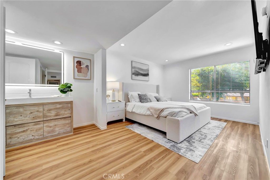 Photo of 22100 Burbank Boulevard #230C, Woodland Hills, CA 91367 (MLS # SR25164291)